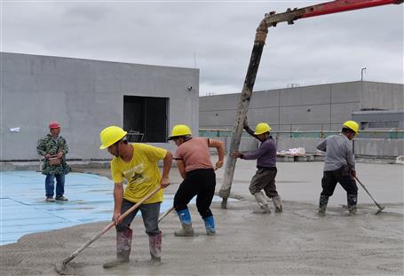 【奮戰(zhàn)80天·沖刺四季度】 加快項目建設進度 保質保量完成任務