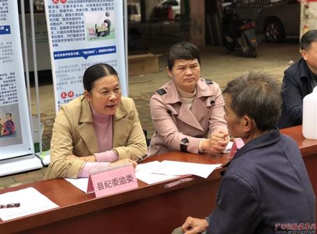 每一本卷宗都是漂亮答案——記廣西勤廉榜樣、梧州市紀(jì)委監(jiān)委第五監(jiān)督檢查室主任李世群