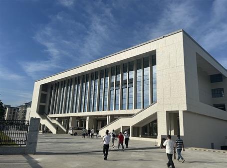 【錨定目標(biāo) 奮力沖刺】冶建廣東公司陸河縣職校擴建項目順利通過竣工驗收